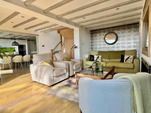 2-Bed Cottage Garden Views near the Peak District