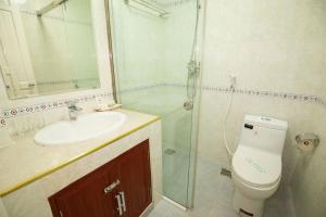 K&T Hotel-Near Bùi Viện Walking Street