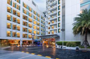 Radisson Suites Bangkok Sukhumvit