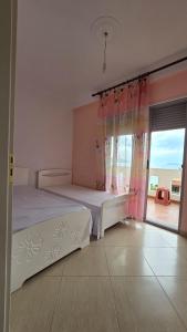 Tirent Apartment - Your Beach Home in Vlorë