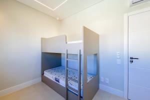 Conforto e exclusividade a 60m da Praia de Palmas 0321