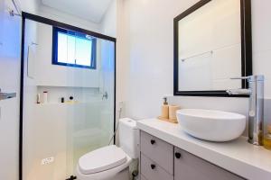 Conforto e exclusividade a 60m da Praia de Palmas 0321