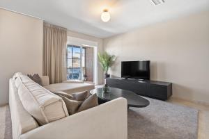 Serene Apartment near Marbella Lake Views RDR495