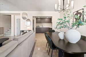 Serene Apartment near Marbella Lake Views RDR495