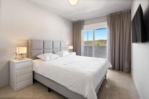 Serene Apartment near Marbella Lake Views RDR495