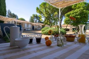 Maisons de vacances Small T2 cottage in provencal style : photos des chambres