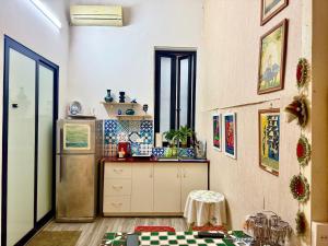 Hanoian Traditional Stay-Group Travel-Old Quarter