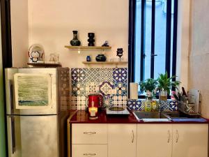Hanoian Traditional Stay-Group Travel-Old Quarter