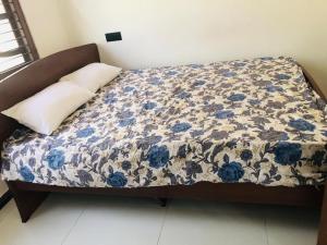 Moorthy villa guest house