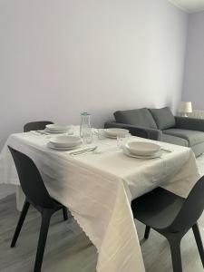 Two-Bedroom Deluxe Apartment with Balcony