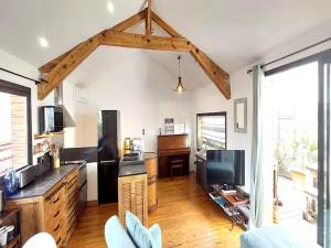 Charmante maison-chalet, vélos et jacuzzi