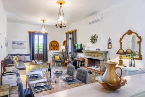 Efcharis house Skopelos