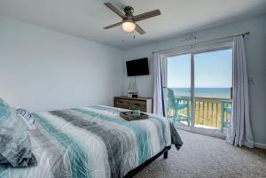 3800 Island Drive - Lunas Ocean Lookout
