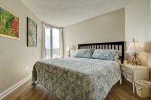 St Regis 2406