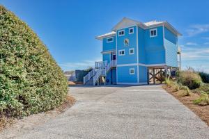 2928 Island Drive - Howling Coconut