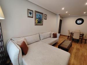 Avello Oviedo con Parking