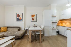 Peaceful Condo in City Center