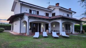 Casa Caginia 300mqgiardinopalestra e biliardo