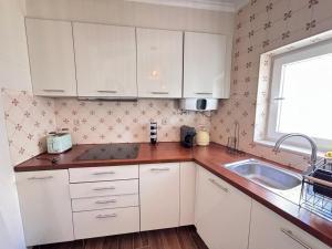 Central Cozy Apartment II