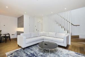 The Greenwich Balcony Home