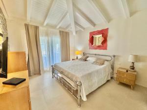 Villa with private swimming pool in Punta de Su Turrione