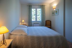 Maisons de vacances Belle maison jardin piscine pres Avignon : photos des chambres