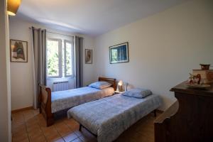 Maisons de vacances Belle maison jardin piscine pres Avignon : photos des chambres