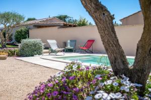 Maisons de vacances Belle maison jardin piscine pres Avignon : photos des chambres