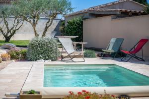 Maisons de vacances Belle maison jardin piscine pres Avignon : photos des chambres