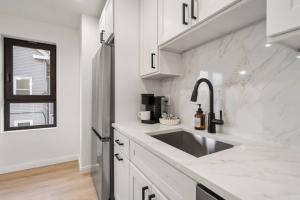 Boston Skyline Stay 1BR with City Views