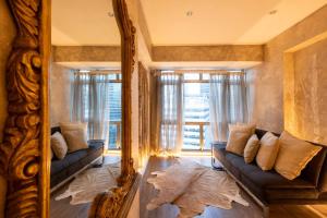 Nature Inspired 1BR in Central BGC Aesthetic Stay