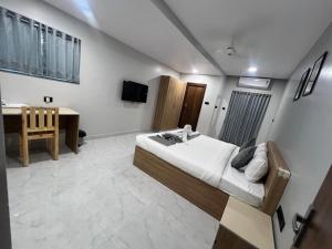 Hotel Bhavans Elite