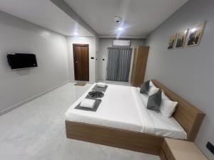 Hotel Bhavans Elite