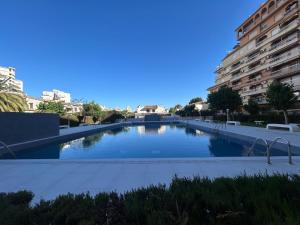 Playa Gandia, Iris, piscina AA y WiFi