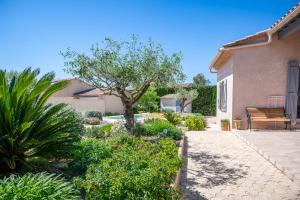 Maisons de vacances Belle maison jardin piscine pres Avignon : photos des chambres
