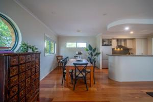 Spacious beachside family home