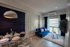 BGC Designer Pad Near Shops Dining Nightlife