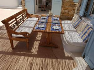 Mykonos Seaside Villa 3BR Aleomandra Gem