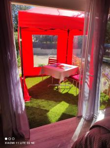 Chez Catherine et Joël "chambre avec piscine et cuisine dété"