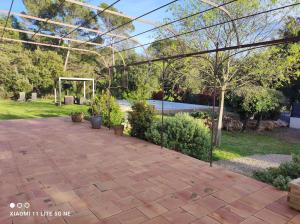 Chez Catherine et Joël "chambre avec piscine et cuisine dété"