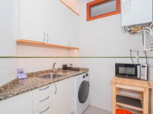 YBH Alfonso XIII, 28