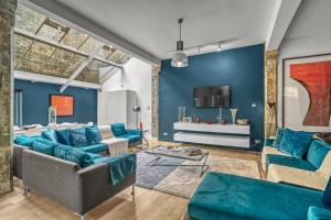 Shoreditch 6BDR Penthouse Loft, Private Courtyard, Great for families and large groups, Unique warehouse conversion, Trendy and fun location