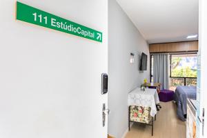 Estúdio aconchegante e funcional - cama casal ou 2 de solteiro - ar condicionado - wifi - netflix - cozinha