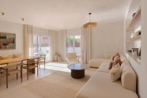 Villa Hikari - Design house with heated pool in Corralejo