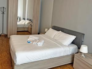 Two-Bedroom Apartment with Balcony