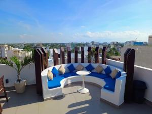 Sunset Rooftop w pool Apartment close 5ta av Beach