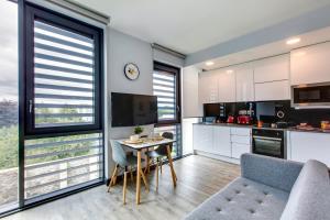 Yugo Explore New Mill