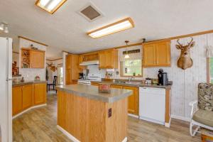 Hunt, Fish and Explore Tallman Lake Escape!