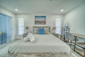 Kids-Friendly Central Cape Coral Gem! Heated Pool & Spa