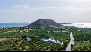 Rousolakos Pool Apartments